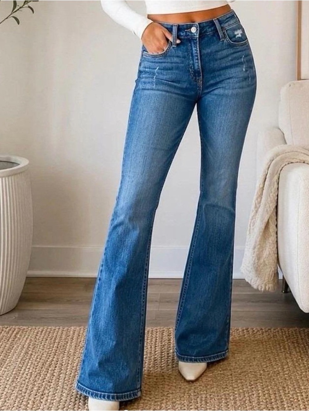 Abercrombie & Fitch The Flare Ultra High-Rise Flared Blue Jeans Women’s size 27